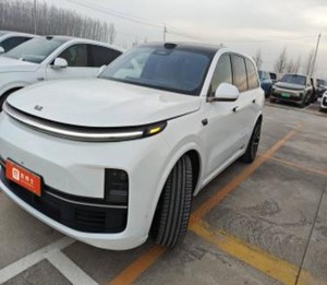 Li-xiang L9 Ultra 2025 SUV <span class=keywords><strong>hybride</strong></span> de luxe pleine grandeur 6 places avec toit ouvrant panoramique, système audio haut de gamme, faible kilométrage, <span class=keywords><strong>voiture</strong></span> d'occasion - Product Image 1