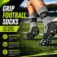 Chaussettes de football en coton tricoté OEM, confortables, pour le sport, la gym, avec grip, pour hommes, personnalisées, respirantes, en mesh, antidérapantes.