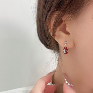 Pendientes de Plata de Ley S925 con Granate Rojo Vino en Forma de Gota, Engaste de Garra, Joyería para Mujer de Uso Diario - Product Image 3