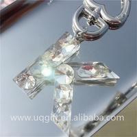 Porte-clés personnalisé en résine, lettres de l'alphabet, strass de corail rouge, pendentif de voiture, accessoires de charme