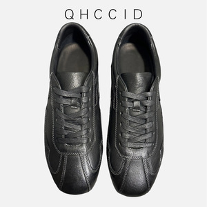 QHCCID Chaussures décontractées à lacets en cuir véritable pour hommes, baskets d'entraînement en plein air à talon bas noires, respirantes, style sport - Product Image 1