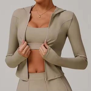 ชุดวอร์มกีฬาผู้หญิงสำหรับฤดูร้อน ชุดออกกำลังกาย ชุดโยคะ ชุดกีฬาสำหรับผู้หญิง ขายส่งแบบกำหนดเองได้ - Product Image 4