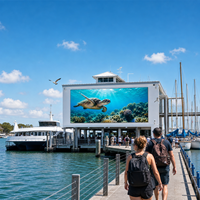 Écran LED publicitaire extérieur P2.5 IP65 à installation fixe, résolution 8K, mur vidéo lisible en plein soleil pour le tourisme en marina