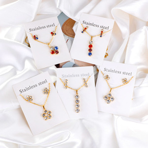 Ensemble de colliers en acier inoxydable avec pendentif en strass pour femmes, bijoux de fête, accessoires de mode - Product Image 1