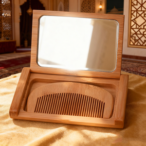 Nuovo Set di Specchio per il Trucco 2-in-1 in Legno e Bambù con Logo Personalizzato, Set di Specchio e Pettine Tascabile di Alta Qualità - Product Image 2