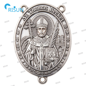 Collar con Colgante de Rosario de San Tomás Becket, Santo Patrono del Clero Católico, Medallón Personalizado de San Tomás Becket - Product Image 4