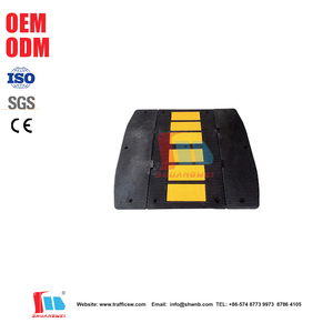 Factory Yellow-Black Road Reducer Speed Breaker <span class=keywords><strong>Reductor</strong></span> Cojín Shock Belt Rubber Speed Bumps para la Seguridad del Tráfico en carretera - Product Image 2