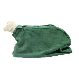Sac absorbant en microfibre vert foncé pour le bain et le séchage des animaux après la pluie - Product Image 1
