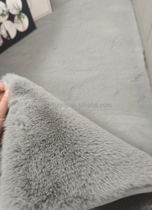 Tapis en fausse fourrure de lapin lavable en machine avec poils épais idéal pour les baies vitrées pour les salons, les chambres et les tables basses - Product Image 3