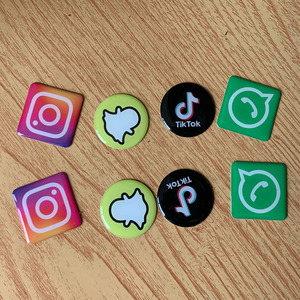30mm Epoxy NFC Social Media Phone Sticker Instagram <span class=keywords><strong>Snapchat</strong></span> Tiktok Whatsapp NFC Phone Sticker pour Social Media - Product Image 6