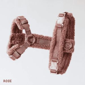 Arnés para Perro de Color Marrón Personalizado, Tipo Chaleco Antitirones, de Felpa Teddy Sherpa, con Cierre de Hebilla, Cómodo y Suave, de Nailon y Neopreno - Product Image 4