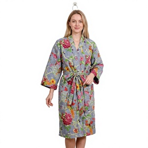 Bata de Baño de Algodón Kantha Hecha a Mano en India, Unisex, Cuello en V, Cierre con Cinturón, Secado Rápido, Ropa de Dormir Elegante, Ropa de Playa, Estampado Floral de Verano - Product Image 1
