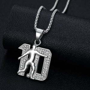 Colliers pendentifs <span class=keywords><strong>de</strong></span> football numéro 10 en acier inoxydable plaqué or 18 carats incrustés <span class=keywords><strong>de</strong></span> diamants, style hip-hop, pour hommes et femmes - Vente chaude - Product Image 3