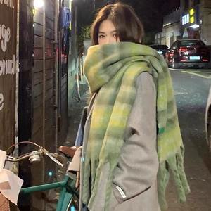 ผ้าพันคอไหมโมแฮร์สีไ<span class=keywords><strong>ล</strong></span>่ระดับแบบค<span class=keywords><strong>ล</strong></span>าสสิก รุ่นใหม่<span class=keywords><strong>ล</strong></span>่าสุด หนานุ่ม อุ่นสบาย เทคโนโ<span class=keywords><strong>ล</strong></span>ยีความร้อน สไตล์เกาหลี INS สำหรับผู้ใหญ่ ผลิตจากโพลีเอสเตอร์ - Product Image 3