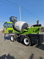 Camion malaxeur de grande capacité pour la réalisation de projets de construction à grande échelle