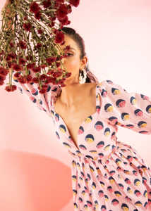 ชุดเดรสลำลองสำหรับผู้หญิงทรงสวย ดีไซน์ทันสมัย เนื้อผ้าบางเบา สวมใส่สบาย - Product Image 3