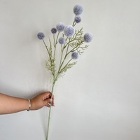 Décoration florale en peluche Dandelion à 9 têtes, petite boule moelleuse pour cérémonie de mariage et salle de réception.
