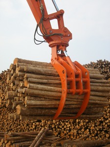Pinza Hidráulica Frontal para Excavadora HYKING para Madera/Troncos con Apertura Máxima de Mandíbula de 2400 mm y Peso de 1450 kg - Product Image 2
