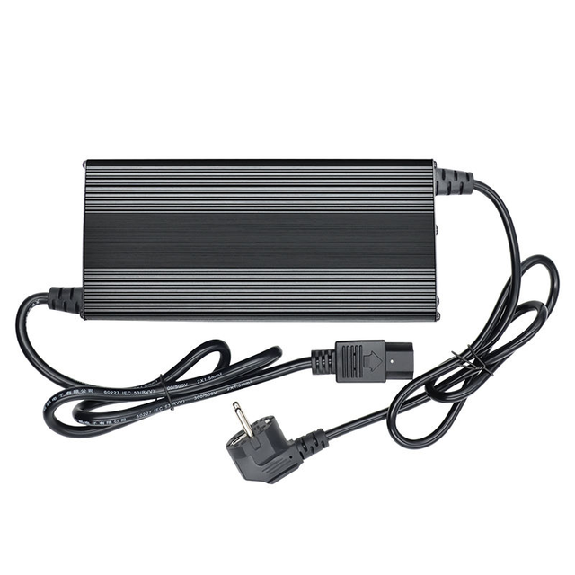58.8V15A Factory Price 880W Lithium Ion Lead Acid Batteries Charger air Cooled Lifepo4 Battery Charger 54.6V for 2 or 3 Wheelers
