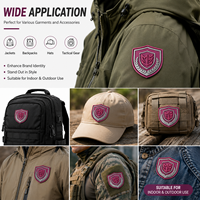 Écussons en caoutchouc souple 3D gaufrés personnalisés OEM ODM écologiques, badges en PVC avec logo de marque privée, motif floral pour chapeaux streetwear