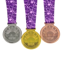 Médaille de récompense d'or 3D personnalisée pour le triathlon marathon en alliage de zinc vierge avec thème sportif Souvenir utilisation argent cuivre laiton