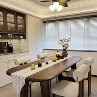 Ensemble de table et de chaises de salle à manger modernes, durables et stables, en bois massif, fabriquées à la main, pour une utilisation à domicile, meubles de salle à manger