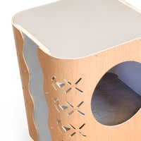 Maison pour chat en bois de luxe avec entrée cintrée, structure en bois massif, coussin intérieur moelleux, nid semi-fermé pour chambre à coucher de chat