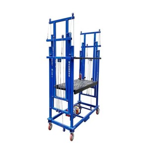Échafaudage hydraulique portable électrique de 500 kg pour la construction de bâtiments de grande hauteur, disponible à la vente - Product Image 6