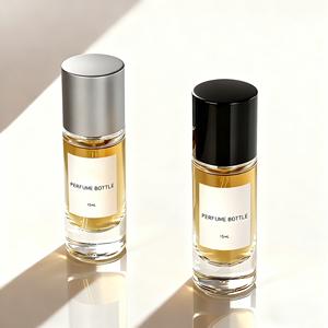 Elegante Flacone di Profumo in Vetro Trasparente Compatto 10ml 15ml con Tappi Lucidi Argento e Nero, Etichetta Minimalista, Pompa <span class=keywords><strong>Spray</strong></span>, Durevole e Portatile - Product Image 1
