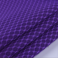 Tissu en maille 3D perforé imprimé 100 % polyester 380 g/m² pour baskets et vêtements de sport d'extérieur pour filles