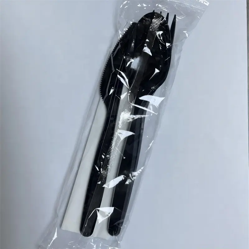 Cucchiaio di plastica nero, cucchiaio usa e getta pesante avvolto coltello di plastica forchetta e cucchiaio tovagliolo set