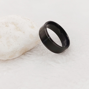 Venta al <span class=keywords><strong>por</strong></span> mayor directa 8mm clásico negro titanio Acero inoxidable anillos para hombres alianzas <span class=keywords><strong>de</strong></span> boda <span class=keywords><strong>regalos</strong></span> <span class=keywords><strong>de</strong></span> <span class=keywords><strong>aniversario</strong></span> para parejas para hombres - Product Image 1