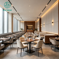 Mobilier de restaurant commercial directement de l'usine Ron Group : table carrée en bois, banquette en forme de L avec sièges rembourrés en cuir.