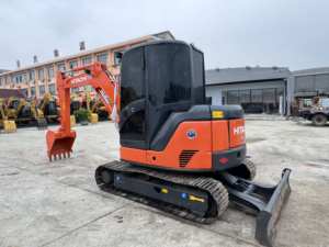 รถขุดไฮดรอลิกขนาดเล็กมือสอง 6 ตัน ยี่ห้อฮิตาชิ ZX60 จากญี่ปุ่น แบบตีนตะขาบ พร้อมเครื่องยนต์ยันม่าร์ ปั๊ม และมอเตอร์ - Product Image 5