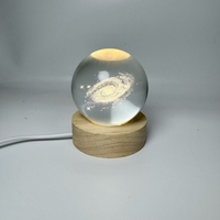 Vente en gros 60mm K9 Boule de cristal LED Affichage Veilleuse Rechargeable 5V Batterie 3D Laser Gravé Chaud Lune Chambre Forme Usage Domestique