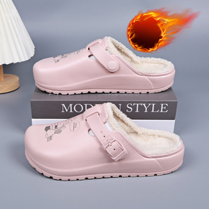 Zuecos Impermeables de EVA, Pantuflas Peludas de Invierno para Mujer, Zapatos de Jardín Térmicos con Estampado de Feliz Navidad, Envío Inmediato desde Almacén en el Extranjero - Product Image 1