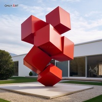 Sculptures cubiques abstraites modernes rouges personnalisées en usine Onlyart pour décoration d'hôtel et de jardin en plein air