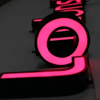Lettres et chiffres géants lumineux 3D LED RGBW pleine couleur étanches IP65 pour enseignes publicitaires et anniversaires