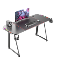 Vente chaude de haute qualité durable motorisé hauteur réglable noir bureau de jeu moderne électrique PC Table de jeu avec fonction LED