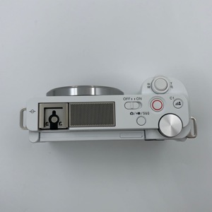 Cámara <span class=keywords><strong>Sony</strong></span> <span class=keywords><strong>ZV</strong></span>-E10 sin Espejo Usada, Creación de Contenido 4K, 24MP, Cuerpo de Aleación de Magnesio, Procesador BIONZ X, <span class=keywords><strong>1</strong></span> Año de Garantía - Product Image 2