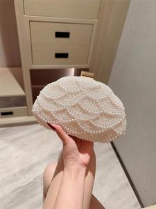 Elegante Bolso de Mano de Perlas para Fiesta con Cadena y Forro de Poliéster, Ideal para Vestidos de Gala y Eventos Formales - Product Image 3