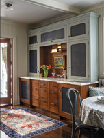 Vermonhouzz Armoires de cuisine modernes en bois massif de style farmhouse avec étagères ouvertes et quincaillerie noire pour l'hôtellerie