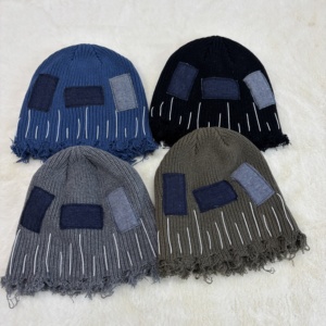 ヴィンテージ風ストライプ3D刺繍プラッシュビーニー、ダメージ加工デザイン、通気性・防水性、ユニセックス、デイリースタイル、ストリートスタイル、旅行、冬に最適 - Product Image 1