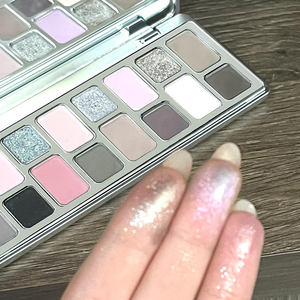 공정하고 어두운 피부 톤을 위한 워터프루프 8 색 스파클링 다이아몬드 케미컬 기반 반짝이는 글리터 메이크업 아이섀도우 팔레트 - Product Image 4