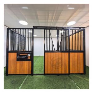 Outdoor Beliebte vorgefertigte Pferdes tall Box Verzinkter pulver beschichteter Stahlrahmen Klassischer europäischer Pferdes tall Het Paard - Product Image 4