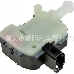 มอเตอร์ล็อคฝาถังน้ำมัน 1J0810773B สำหรับรถยนต์ Volkswagen Sagitar ชิ้นส่วนพลาสติก Sy-326 - Product Image 5