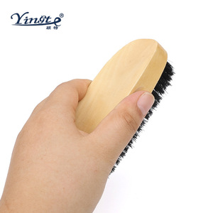 Cepillo para zapatos Yinste de madera maciza con cerdas de pelo de cerdo para una limpieza suave en el hogar. - Product Image 4