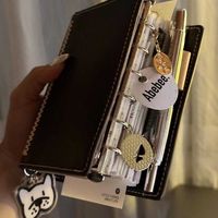 Carnet à anneaux A7 en cuir PU, mini-agenda de poche, avec pendentif chien en acrylique mignon, portable pour le voyage et la gestion des comptes