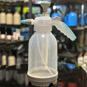 Pulverizador manual de 2L con pistola de gatillo para jardinería doméstica, lavado de coches, agente de limpieza líquido, material PP - Product Image 1