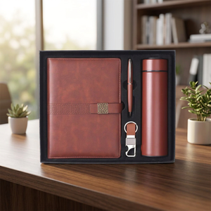 Ensemble cadeau d'affaires personnalisé Liviya Luxury Executive en cuir PU, avec agenda, stylo, tasse, bouteille, porte-clés, couleur personnalisée - Product Image 3